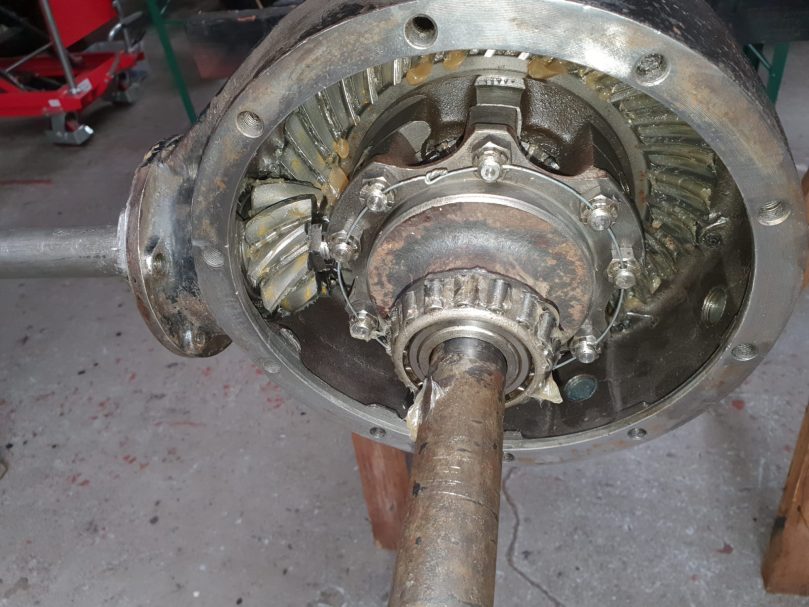 geöffnetes Differential Fotd Model A Differential an der Hinterachse eines Ford Model A