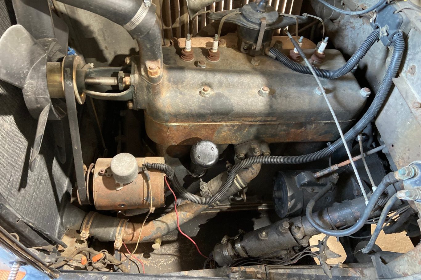 Der unrestaurierte Ford Model A Ein älterer, unrestaurierter Ford Model A auf dem Händlerhof